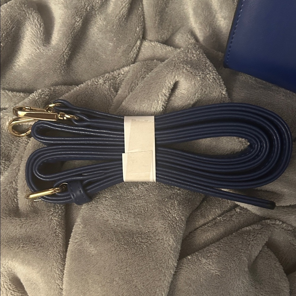 Gucci Navy Crossbody Bag - Picture 3 of 6